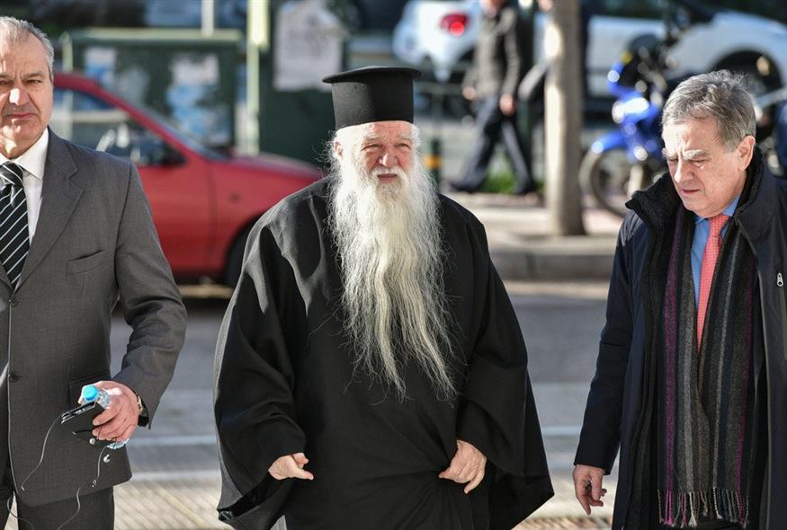 ΑΜΒΡΟΣΙΟΣ: ΣΦΡΑΓΙΔΑ ΤΟΥ ΔΙΑΒΟΛΟΥ ΤΟ ΕΜΒΟΛΙΟ – ΤΕΚΝΑ ΤΟΥ ΟΙ ΕΜΒΟΛΙΑΣΜΕΝΟΙ