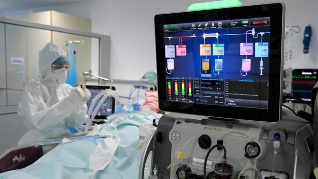 Πλήρως εμβολιασμένοι, ένας στους τρεις διασωληνωμένους με CoViD 19 [πίνακας]