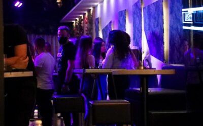Ο πόλεμος στην Ουκρανία καταργεί τα μέτρα για τον Κορωνοϊό