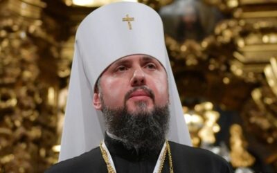 Ο Σχισματικός “Μητροπολίτης” Επιφάνιος: “Σύμβολο νίκης ο σταυρός που υψώθηκε σήμερα στην Αγία Σοφία του Κιέβου”
