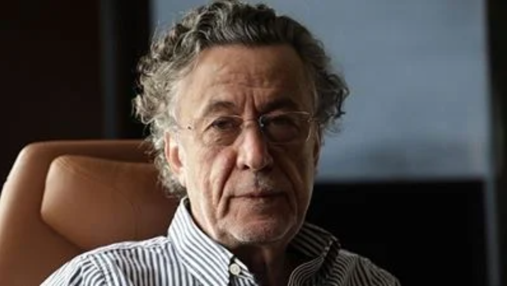 Σάλος με τον Μακη Τριανταφυλλοπουλο: Επιτέλους κόλλησα – Ειμαι 67 και ανεμβολιαστος