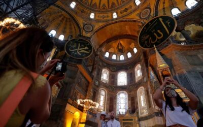 Αγία Σοφία: Βανδαλισμοί, σκουπίδια και εικόνες εγκατάλειψης – Θύελλα αντιδράσεων