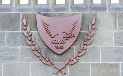 Η Αγγλοκρατία επανέρχεται στην Κύπρο.