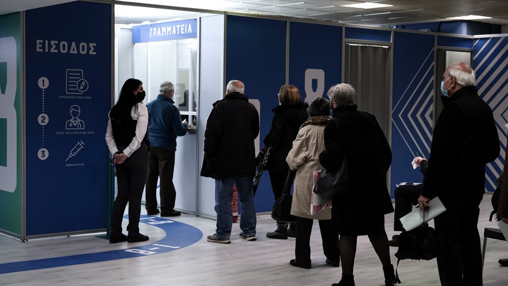 Τα εμβόλια mRNA, η υποχρεωτικότητα, η τέταρτη δόση και η αύξηση των θανάτων