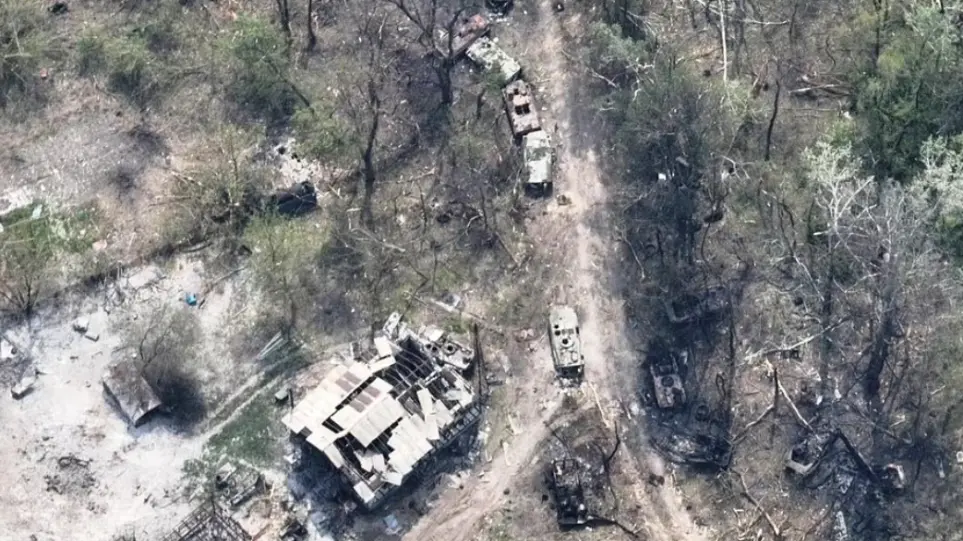 Πόλεμος στην Ουκρανία: Εντολή Πούτιν για αποζημίωση 5 εκατ. ρουβλιών σε κάθε οικογένεια νεκρού Ρώσου στρατιώτη