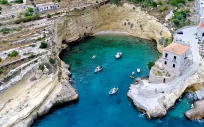Η Λακωνική Μάνη κερδίζει (και) φέτος στα σημεία: Οι 3 «μυστικές» ονειρικές παραλίες που ερωτεύεσαι από την πρώτη βουτιά