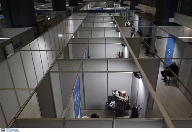 Μαρτυρία για την 65χρονη που πέθανε μισή ώρα μετά το εμβόλιο: «Είπε ότι αισθάνθηκε ζάλη»