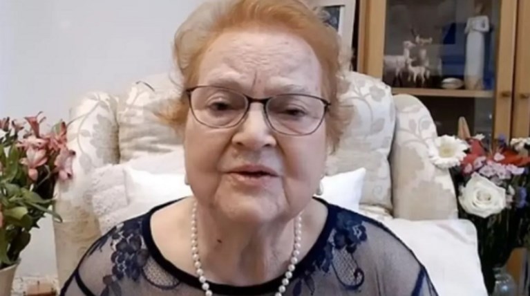 Απίθανο: Πεθαμένη στη Βρετανία… “μίλησε στην κηδεία της” και απάντησε σε ερωτήσεις συγγενών – Πώς έγινε [βίντεο]