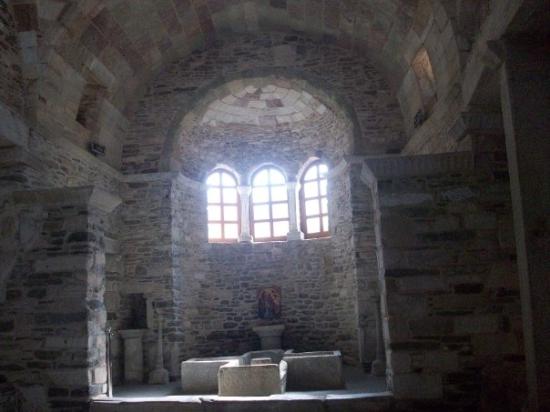 ΟΙ ΤΡΕΙΣ ΚΑΤΑΔΥΣΕΙΣ ΚΑΙ ΑΝΑΔΥΣΕΙΣ ΕΙΣ ΤΟ ΟΡΘΟΔΟΞΟΝ  ΒΑΠΤΙΣΜΑ. Τα εννιάμερα της Παναγίας. Η Παναγία  Εκατονταπυλιανή Πάρου και το Αρχαίον Βαπτιστήριον.