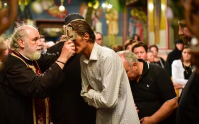 Λυκαβηττός: «Είμαι καθαρός, δεν έχω λερώσει το ράσο», λέει ο παπά Δημήτρης.