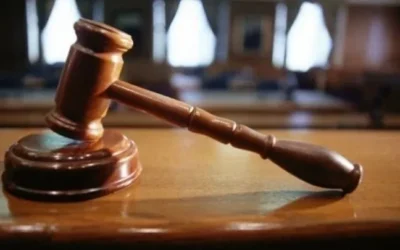Καταδικάστηκαν οι δυο Γερμανοί που τόλμησαν να κατεβάσουν την ελληνική σημαία και να υψώσουν την γερμανική