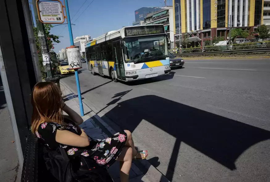 Τι συμβαίνει με τα λεωφορεία στην Αττική; Πλήθος παραπόνων για δρομολόγια γραμμών του ΟΑΣΑ που παραχωρήθηκαν στα ΚΤΕΛ και χάνονται