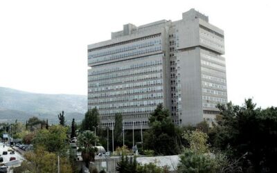 Παύουν τους υποδιοικητές της ΕΥΠ για να τους φορτώσουν τις ευθύνες του Μητσοτάκη