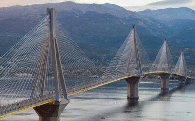 Έξαλλοι ξένοι τουρίστες κράζουν τη γέφυρα του Ρίου – Αντιρρίου – Δείτε γιατί