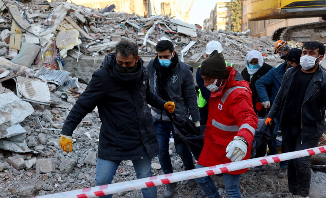 Σεισμός στην Τουρκία: Ένα 6χρονο κορίτσι και μια 70χρονη διασώθηκαν έπειτα από 178 ώρες στα ερείπια