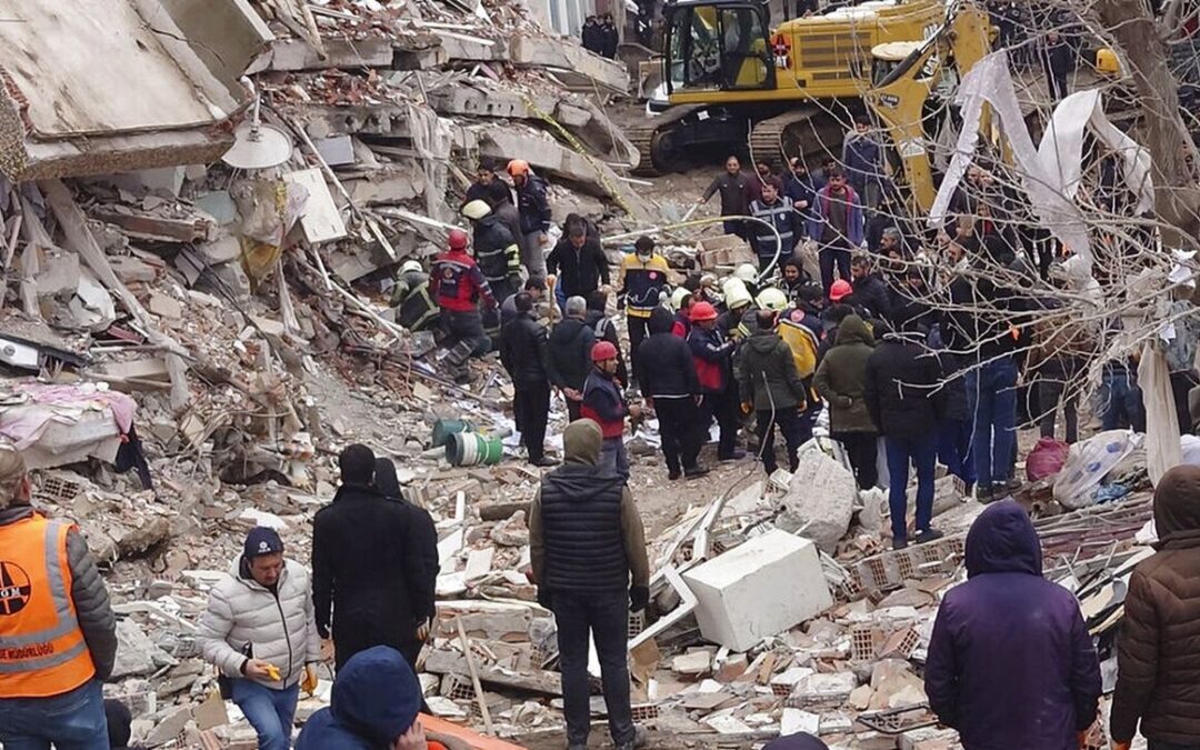 Συγκλονιστική μαρτυρία Έλληνα για το σεισμό στην Τουρκία: «Δεν μπορούσα να μείνω όρθιος»