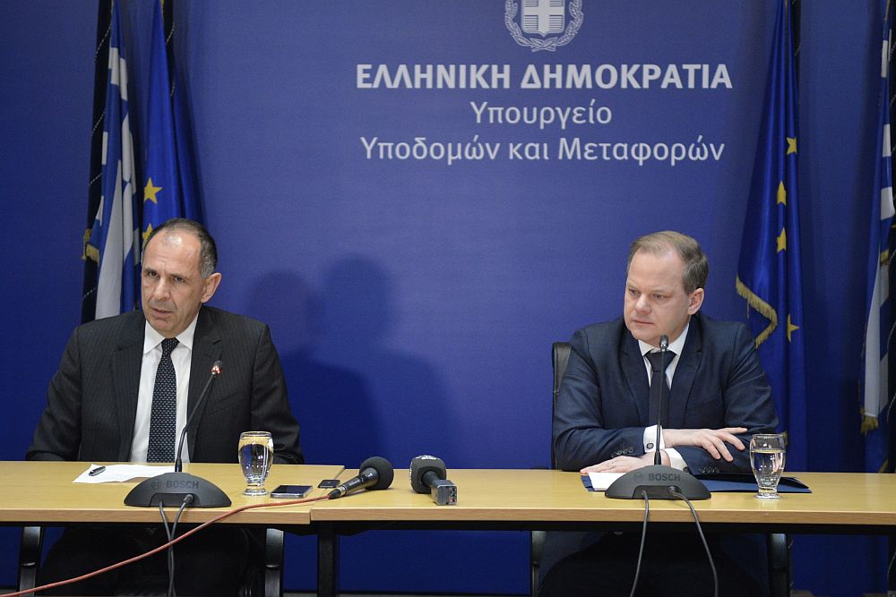 Τραγωδία Τέμπη: Θρήνος καθ’ υπαγόρευση από τον παραιτηθέντα υπουργό Καραμανλή – Documento