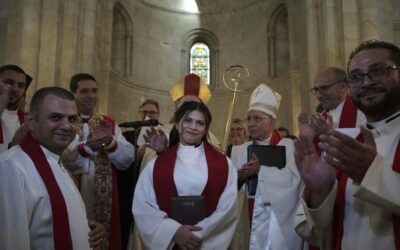 Ἑστία Πατερικῶν Μελετῶν: Ἡ κ. Διαμαντοπούλου, οἱ «ὀρθόδοξες» ἱέρειες καί ὁ κορυφαῖος Μητροπολίτης