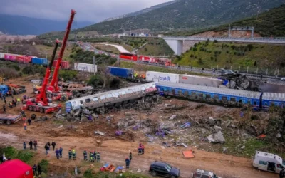 Τέμπη: Χιλιάδες πολίτες στους δρόμους της χώρας ζητούν Δικαιοσύνη για τα θύματα – «Οι ζωές μας μετράνε»