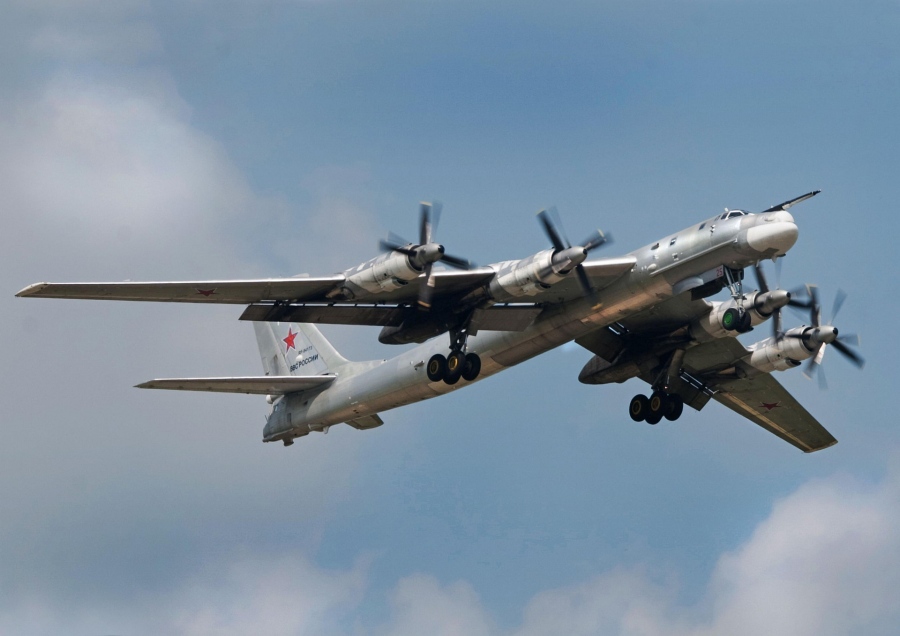 Με τα θηριώδη Tu – 95MS η Ρωσία επιτέθηκε κατά κύματα και διέλυσε την ουκρανική βάση των Storm Shadow