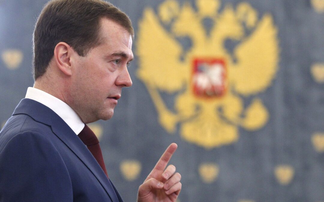 Μεντβέντεφ: Να προσεύχεστε να μην κερδίσουν οι Ουκρανοί – Μονόδρομος η χρήση πυρηνικών όπλων