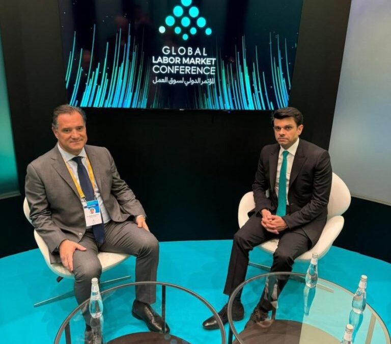 Πακιστανός υπουργός καρφώνει τον Αδωνη Γεωργιάδη: 500.000 οι μετανάστες και όχι 30.000