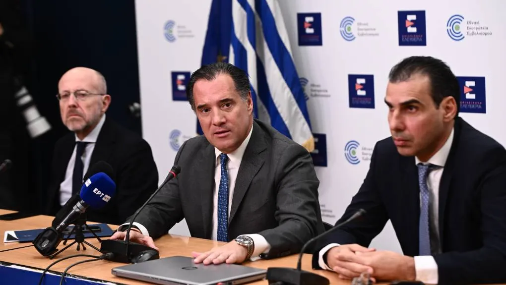 Ισοπεδώνουν το δημόσιο ΕΣΥ: Ως 2.000 ευρώ για απογευματινό χειρουργείο 