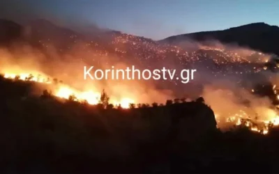 Ολονύχτια μάχη με τη φωτιά στο Ξυλόκαστρο: Αγνοούνται 2 άτομα, εκκενώθηκαν 6 χωριά