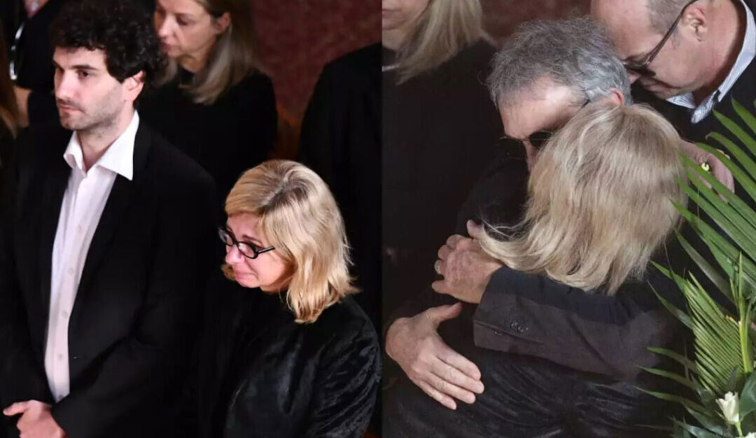 Κηδεία Κώστα Χαρδαβέλλα: «Έσπασε» η σύζυγός του, Μαρία Παναγοπούλου μέσα στην εκκλησία