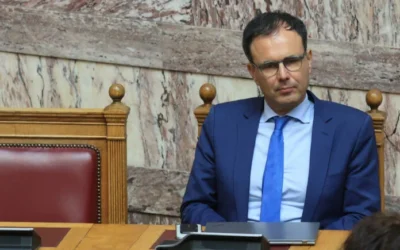 Ξαφνική παραίτηση του πιο στενού συνεργάτη του Κ. Μητσοτάκη και του βασικού «αρχιτέκτονα» του κατάπτυστου νόμου για τον «γάμο» των ομοφυλοφίλων αλλά και την τεκνοθεσία παιδιών από αυτούς.