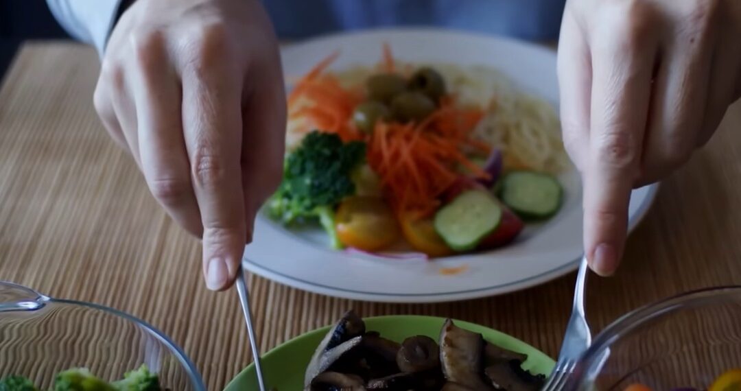 “Το Καλύτερο ΓΕΥΜΑ για να Καθαρίσετε τις Αρτηρίες!” στο YouTube