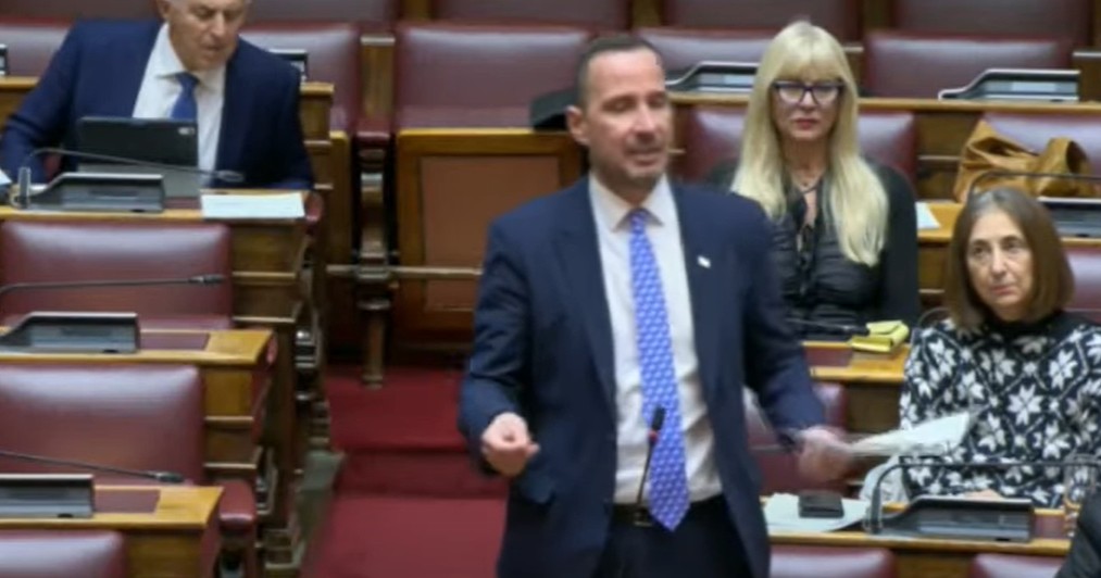 “ΔΕΝ ΣΑΣ ΣΩΖΟΥΝ ΟΥΤΕ ΑΛΛΑ ΕΚΑΤΟ ΣΤΙΚΑΚΙΑ! Κώστας Χήτας – Παρέμβαση στη βουλή για τα Τέμπη 11/2/25” στο YouTube