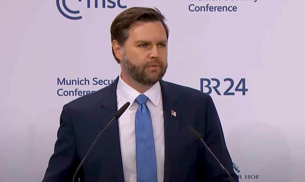 “ΚΕΡΑΥΝΟΙ ΒΑΝΣ στους ευρωπαίους ηγέτες: «Δεν μπορείτε να φυλακίζετε πολιτικούς σας αντιπάλους»” στο YouTube