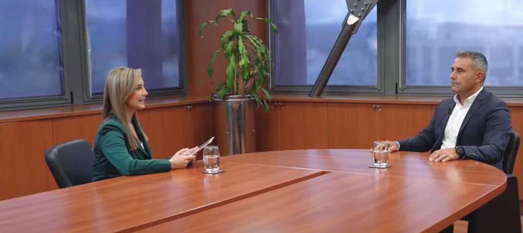 “Kαμπουρίδης: Γιατί η Τουρκία θα χάσει σε πόλεμο με την Ελλάδα” στο YouTube