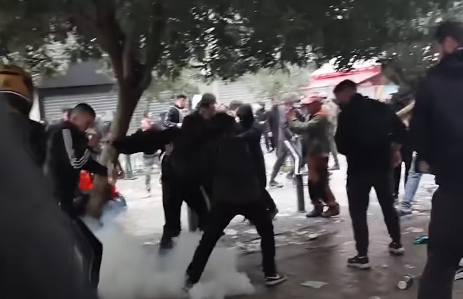 Δείτε το βίντεο “Όλο το show ΑΣΦΑΛΕΙΑΣ & ΔΗΜΟΚΡΑΤΙΑΣ που εδωσε η ΕΛ.ΑΣ. στη συγκέντρωση για τα Τέμπη | Luben TV” στο YouTube