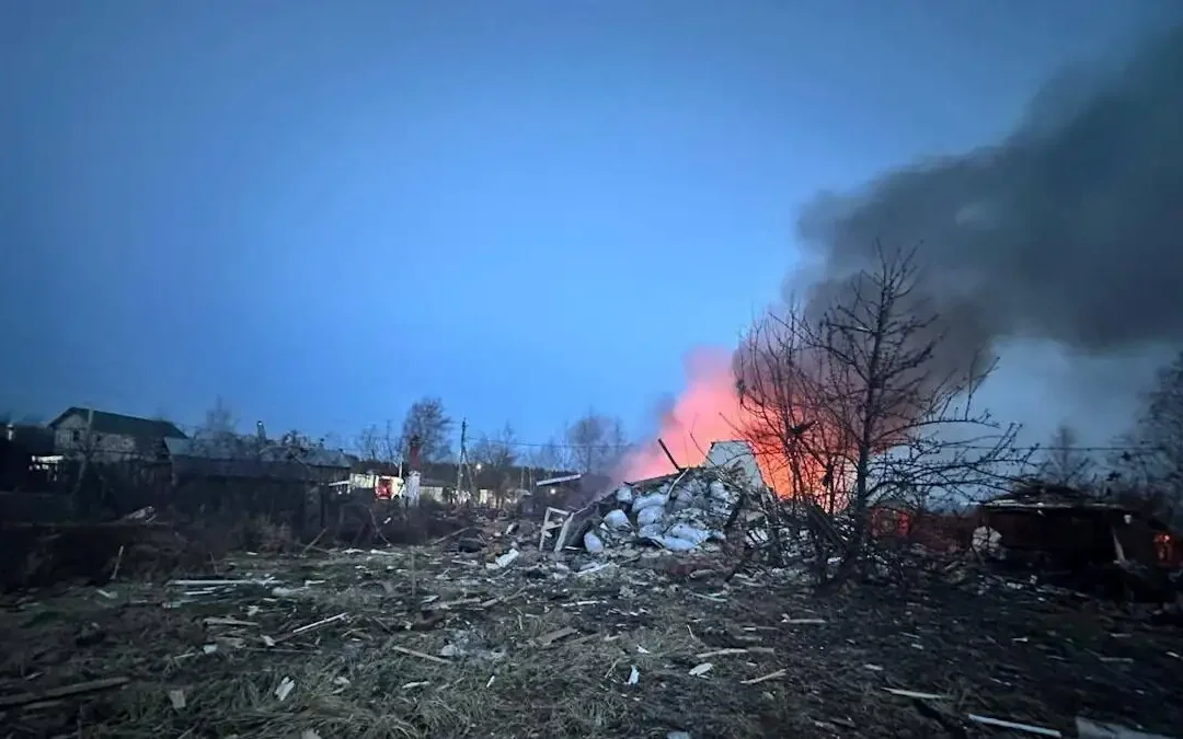 Ρωσία: Μαζική επίθεση ουκρανικών drones στη Μόσχα λίγο πριν από τις ειρηνευτικές συνομιλίες Kιέβου – Ουάσινγκτον