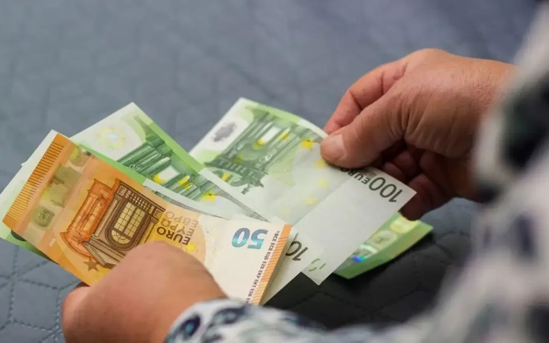 ΑΣ ΞΕΧΆΣΕΙ Η ΚΥΒΈΡΝΗΣΗ ΤΟ ΨΗΦΙΑΚΌ ΧΡΉΜΑ