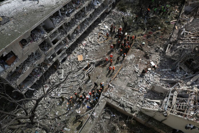 Ισραήλ: Εικόνες τεράστιας καταστροφής μετά τις δύο νέες πυραυλικές επιθέσεις του Ιράν