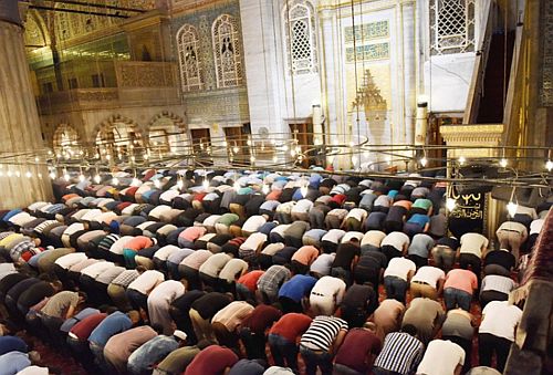 Ὅταν ὁ Πάπας Φραγκίσκος ἔκλινε τὴν κεφαλὴν πρὸς τὸ Μιχρὰμπ τῶν μουσουλμάνων