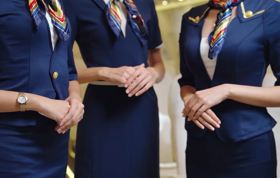 Όργια, απειλές και σαμπάνια με κάθε κόστος: Αεροσυνοδός ιδιωτικού τζετ αποκαλύπτει πώς είναι οι σούπερ πλούσιοι στα 45.000 πόδια