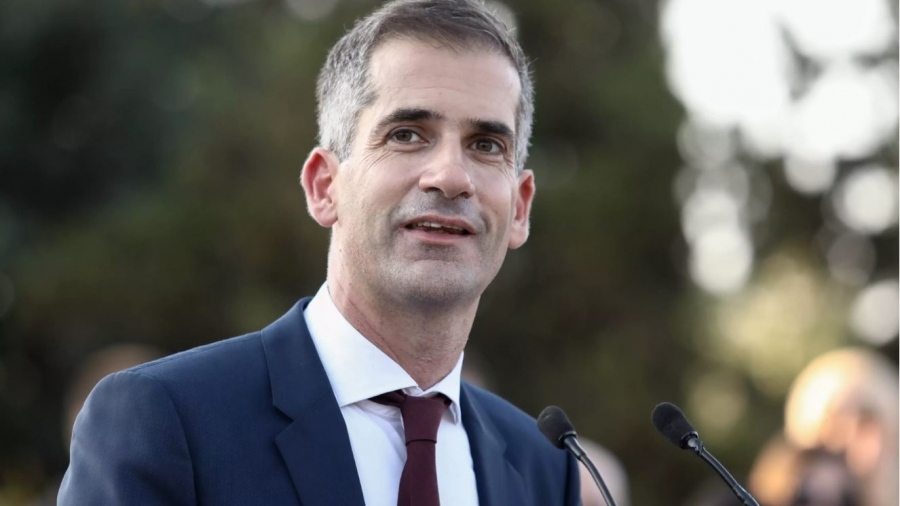 Καταγγελία σοκ – Ο Κώστας Μπακογιάννης μοίρασε με απευθείας ανάθεση 18,3 εκατ. για κοντέινερ ανακύκλωσης