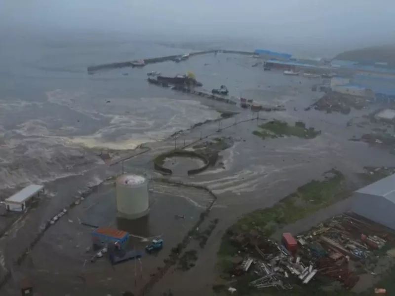 Ισχυρός σεισμός 8,8 Ρίχτερ στα ανοιχτά της Ρωσίας: Ζημιές και εκκενώσεις σε Ιαπωνία – ΗΠΑ