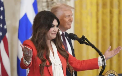 Αυγουστιάτικο μπλόκο των Δημοκρατικών σε Γκιλφόιλ και άλλους 130 υποψηφίους – Οργή Τραμπ