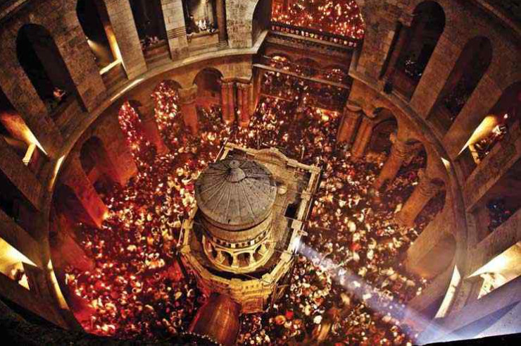 ΟΙ ΑΠΆΤΕΣ ΤΟΥ Δ. ΑΛΙΚΑΚΟΥ ΣΧΕΤΙΚΆ ΜΕ ΤΟ ΆΓΙΟΝ ΦΏΣ ΚΑΙ Η ΠΑΓΑΝΙΣΤΙΚΉ ΟΛΥΜΠΙΑΚΉ ΦΛΌΓΑ