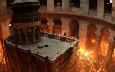 Ο ΠΑΤΕΡΑΣ ΣΤΥΛΙΑΝΟΣ ΚΑΡΠΑΘΙΟΥ ΓΙΑ ΤΗΝ ΑΚΑΥΣΙΑ ΤΟΥΣ ΝΕΟΜΑΡΤΥΡΕΣ ΚΑΙ ΤΟΝ ΕΛΠΙΔΟΦΟΡΟ ΣΤΟΝ ΤΡΑΜΠ