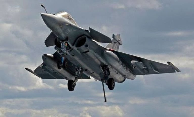 Τα Στενά του Ορμούζ ως Υπερεργαλείο Τρόμου, η Παγκόσμια Απάτη των Καυσίμων και η Αντεπίθεση των Καταναλωτών