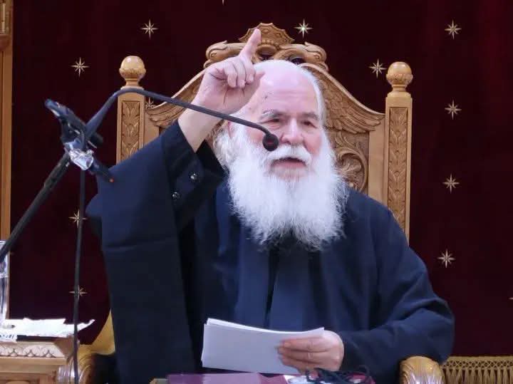 Στη δίνη του Εθνικισμού ο Χριστός και η Παναγία.