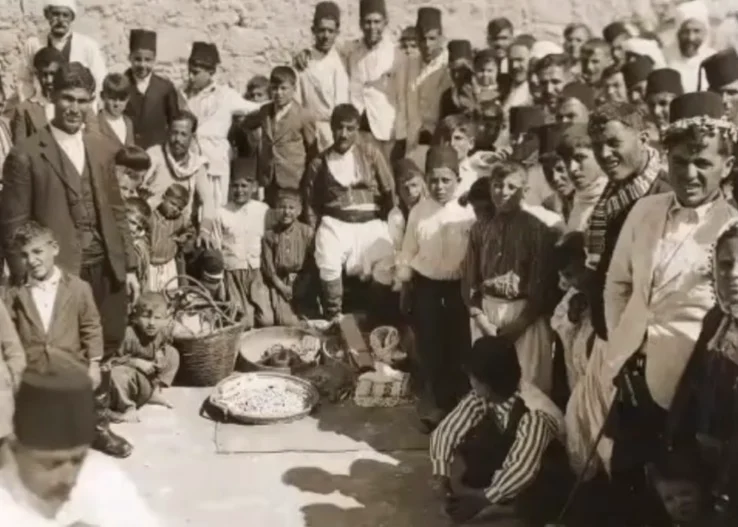 1947: Όταν ο χότζας γονάτισε μπροστά στην Παναγία για να βρέξει